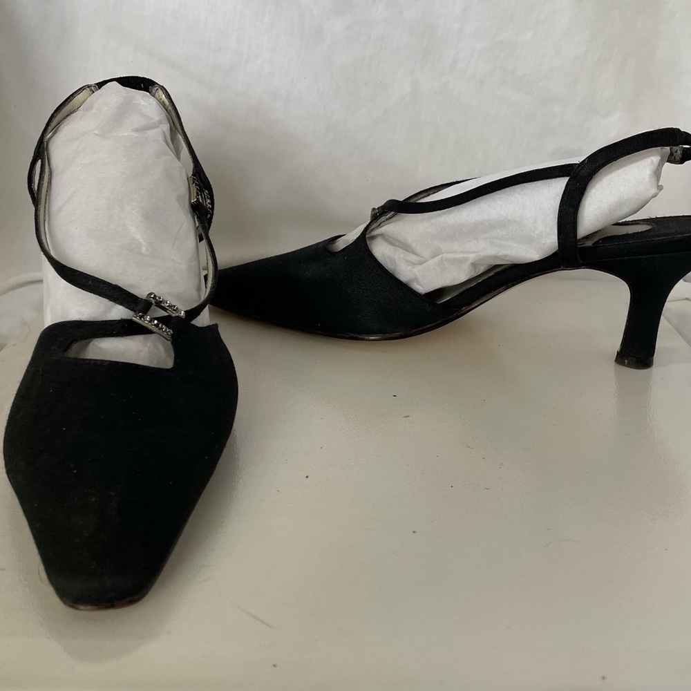 Lady Dye black heels